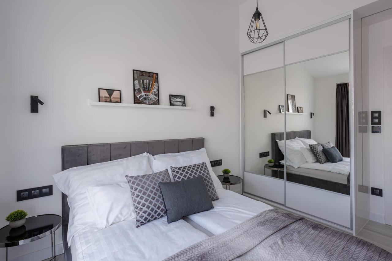 Noir Hotel - Penthouse Apartman Сегед Екстериор снимка